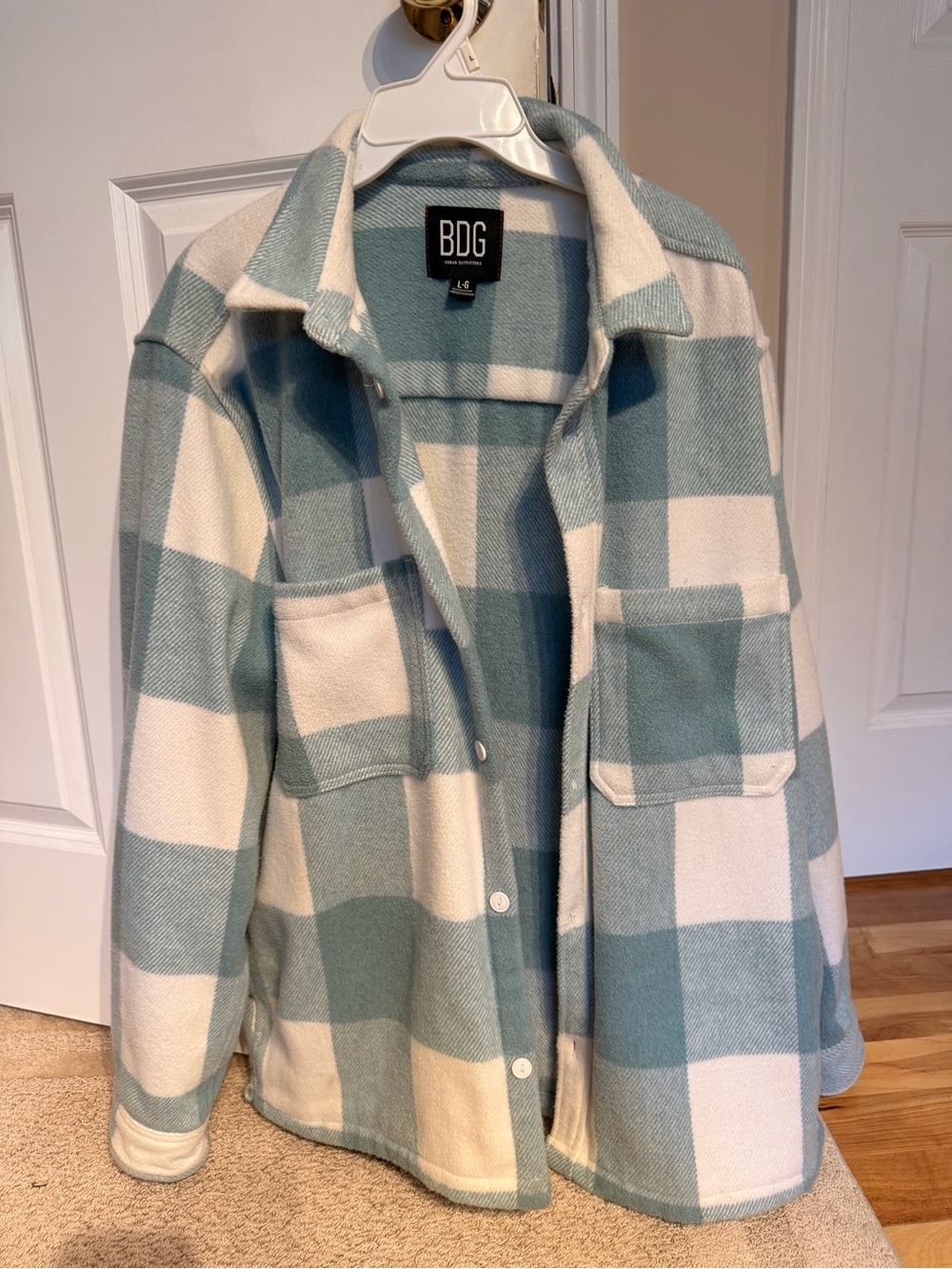 BDG Urban Outfitters Dusty Blue & Cream Plaid Overshirt Shacket Size L